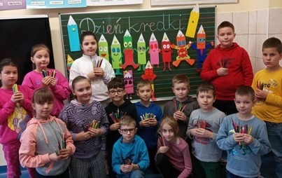 Zdjęcie do NIETYPOWE ŚWIĘTO &bdquo;DZIEŃ KREDKI&rdquo;