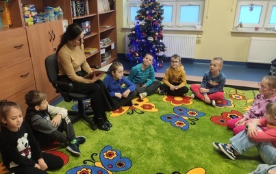 Zdjęcie do CZWARTE SPOTKANIE Z KSIĄŻKĄ W KLASIE 1B