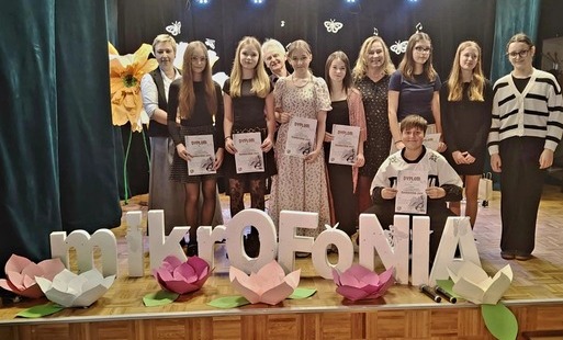 Zdjęcie do ELIMINACJE GMINNE PRZEGLĄDU MŁODYCH TALENT&Oacute;W MIKROFONIA 2026